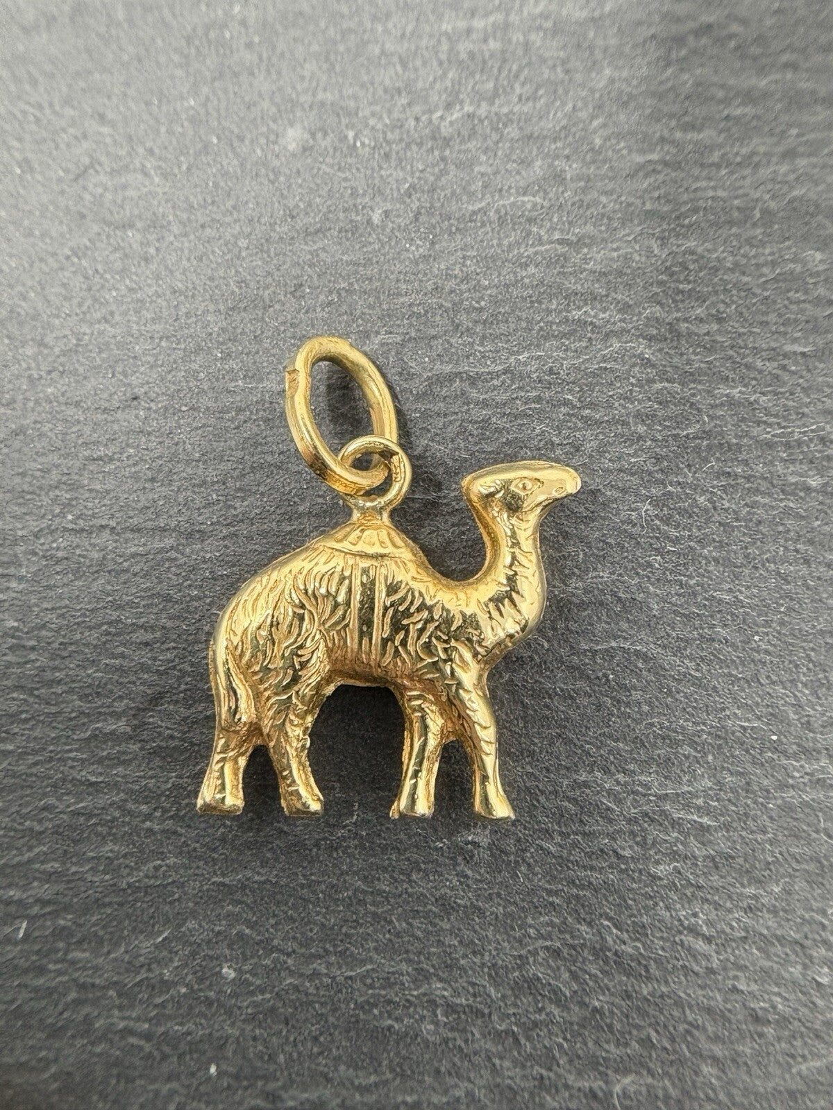 750 Gold Anhänger Kamel 18K