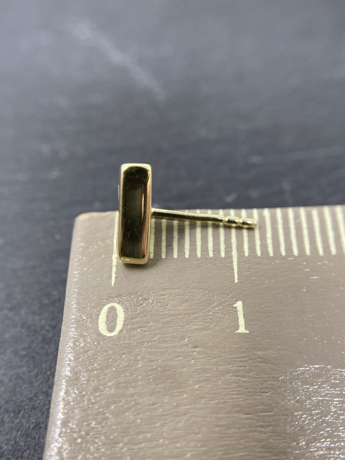 585 Gold Ohrstecker Brillant und Saphir | 14K