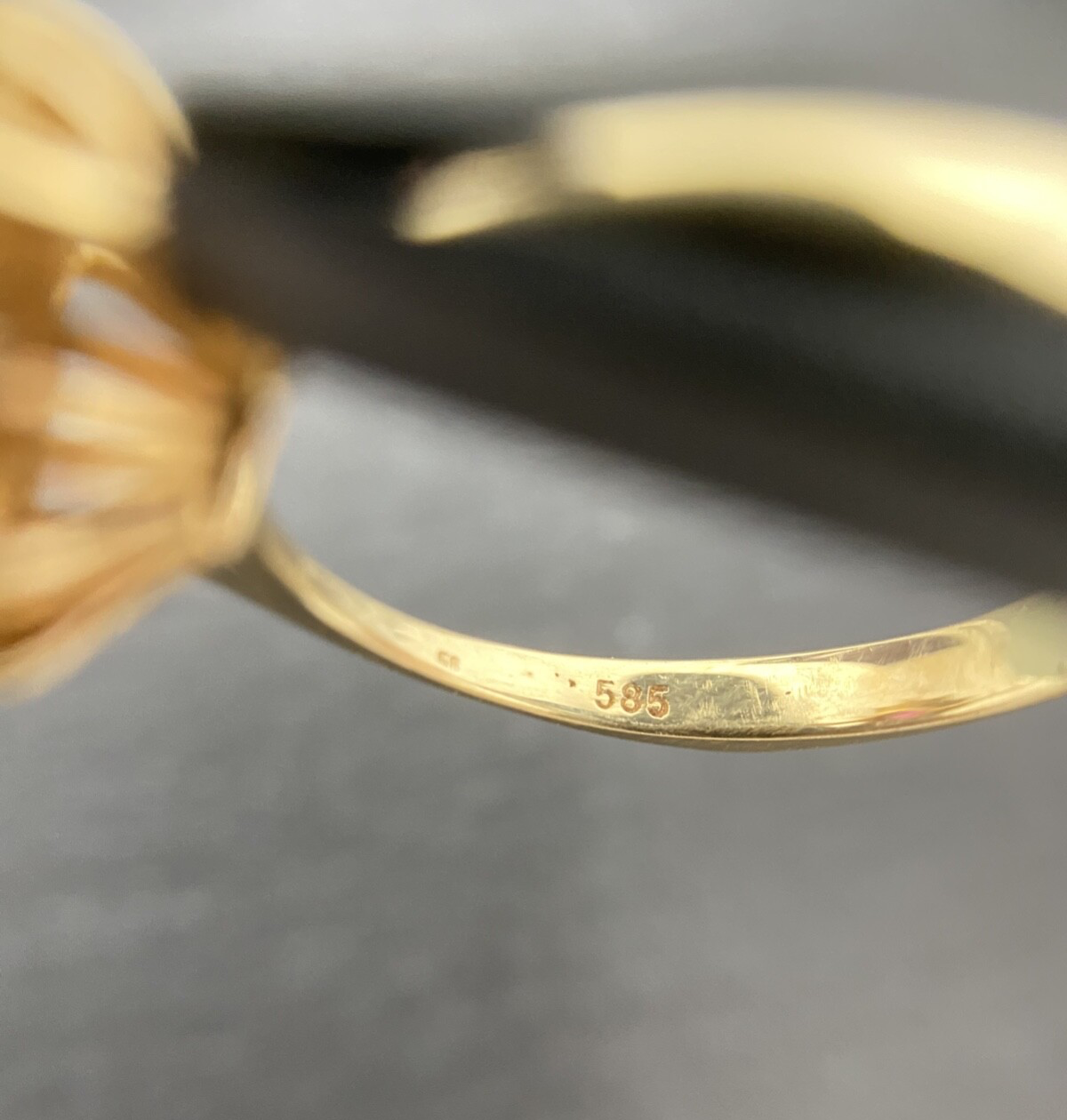 585 Entourage Gold Ring mit ovalem Rubin und Diamanten - Haloring | Gr. 57 14K