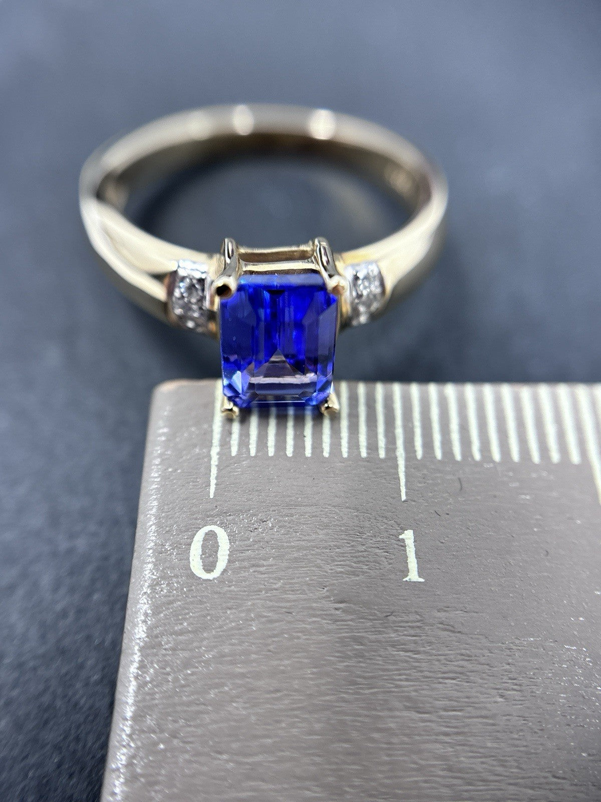 585 Gold Ring Tansanit 1,5ct Solitärring 14K