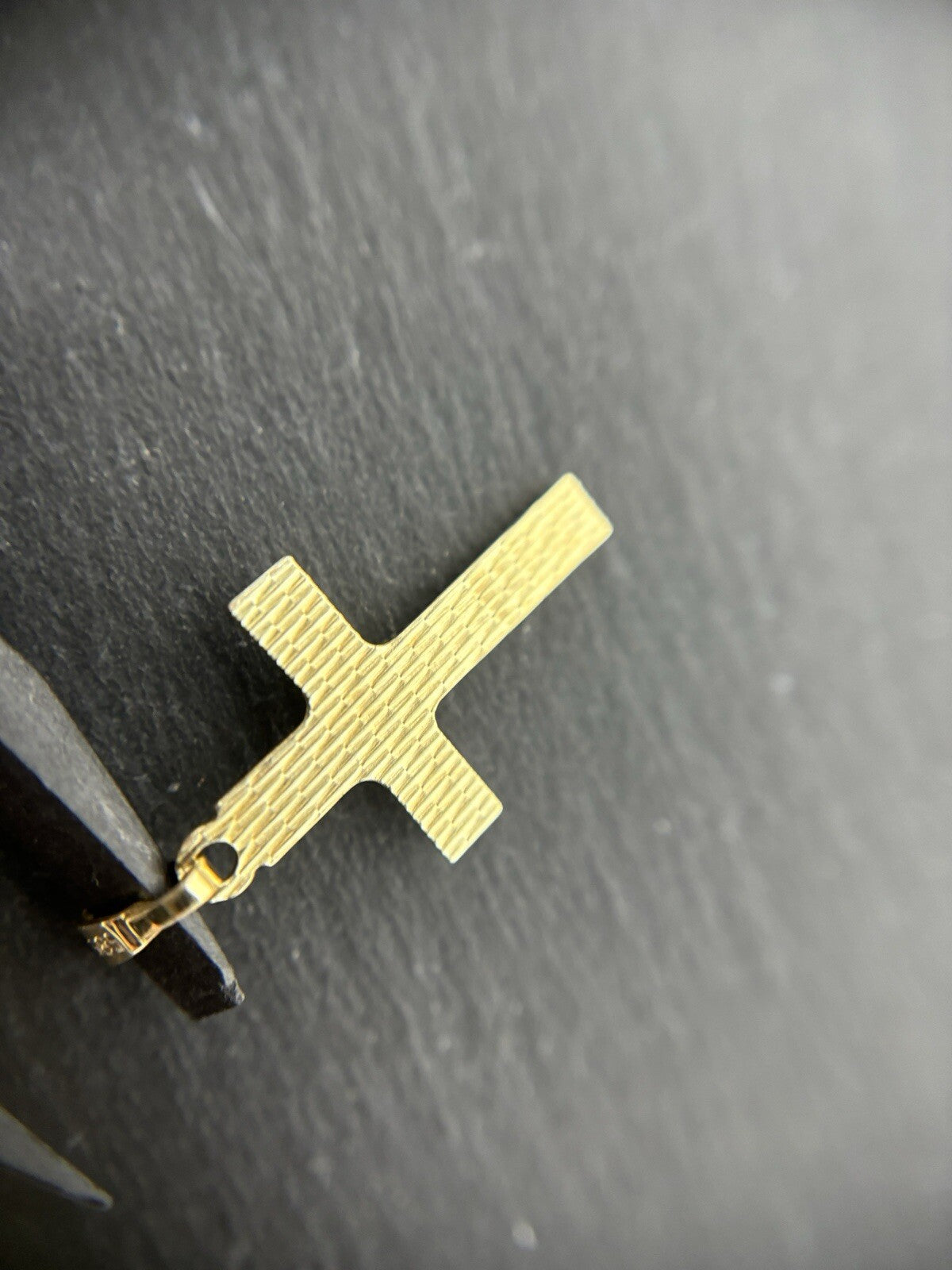 Kreuz mit Muster 14K/585 Gelbgold Anhänger Sandgestrahlt No.2