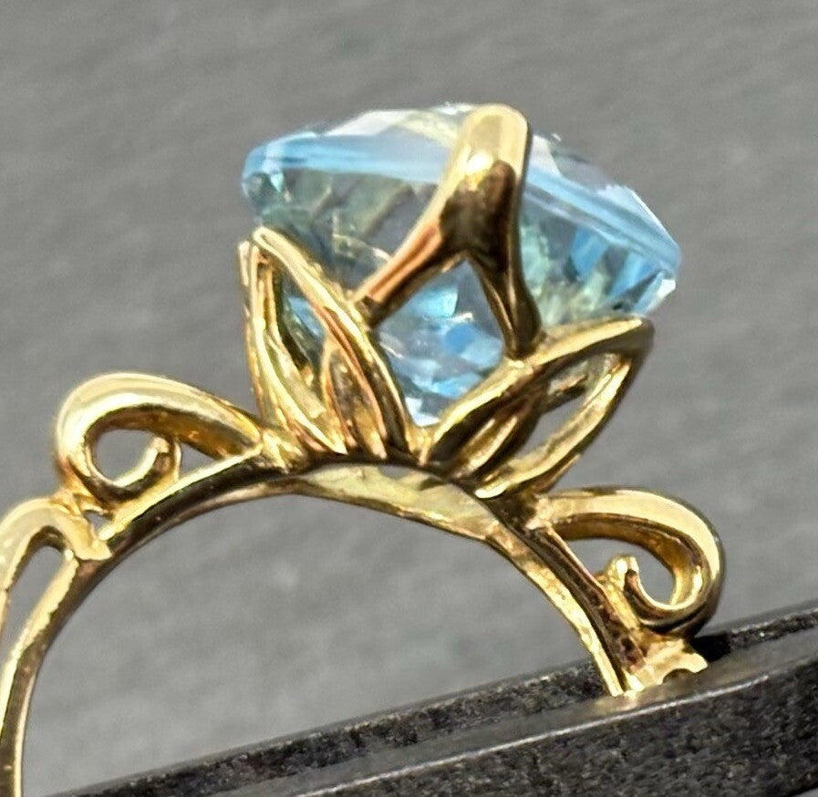 375 Gold Ring Blautopas Eisblau ca.15x10mm Damenring Gr.50 9K