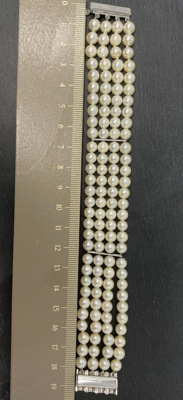 Vierreihiges Perlenarmband | 14K/585 Weißgold Luxus