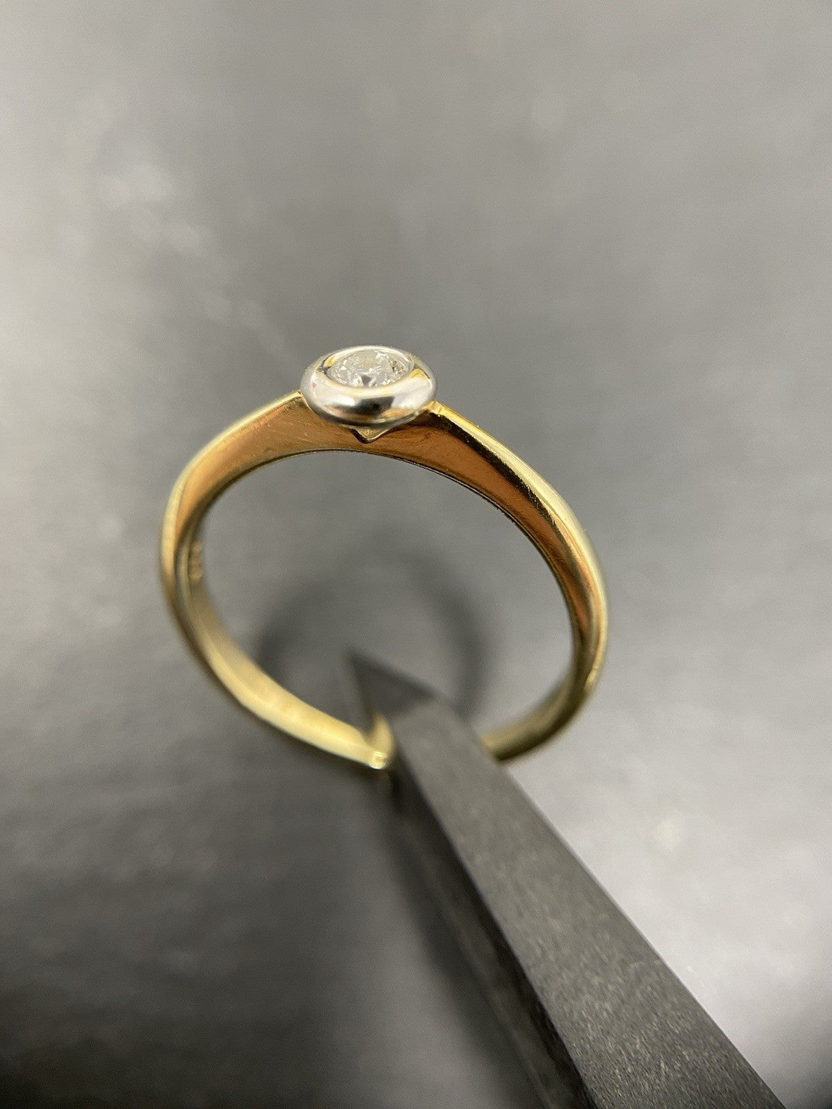 333 Gold Ring Solitärring Brillant Gr. 53 8K