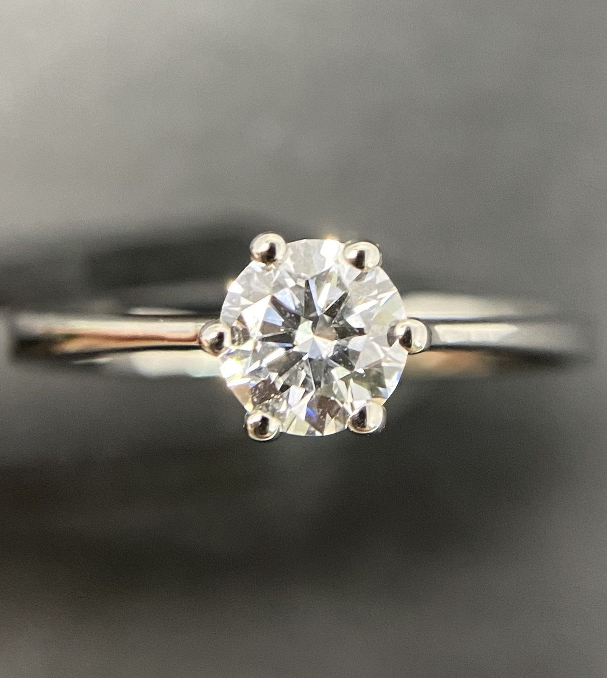 Platin Ring 0,5 Karat Solitärring mit funkelndem Brillant Diamantring | Gr. 53