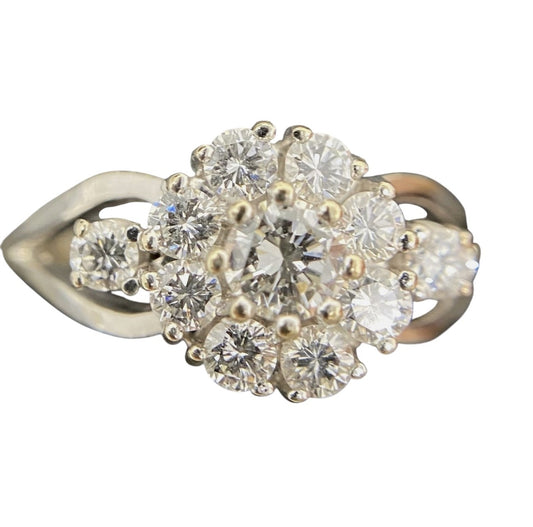 14 Karat Weißold-Rng mit funkelndem ca. 1,5ct Diamant-Blütencluster | 14K/585