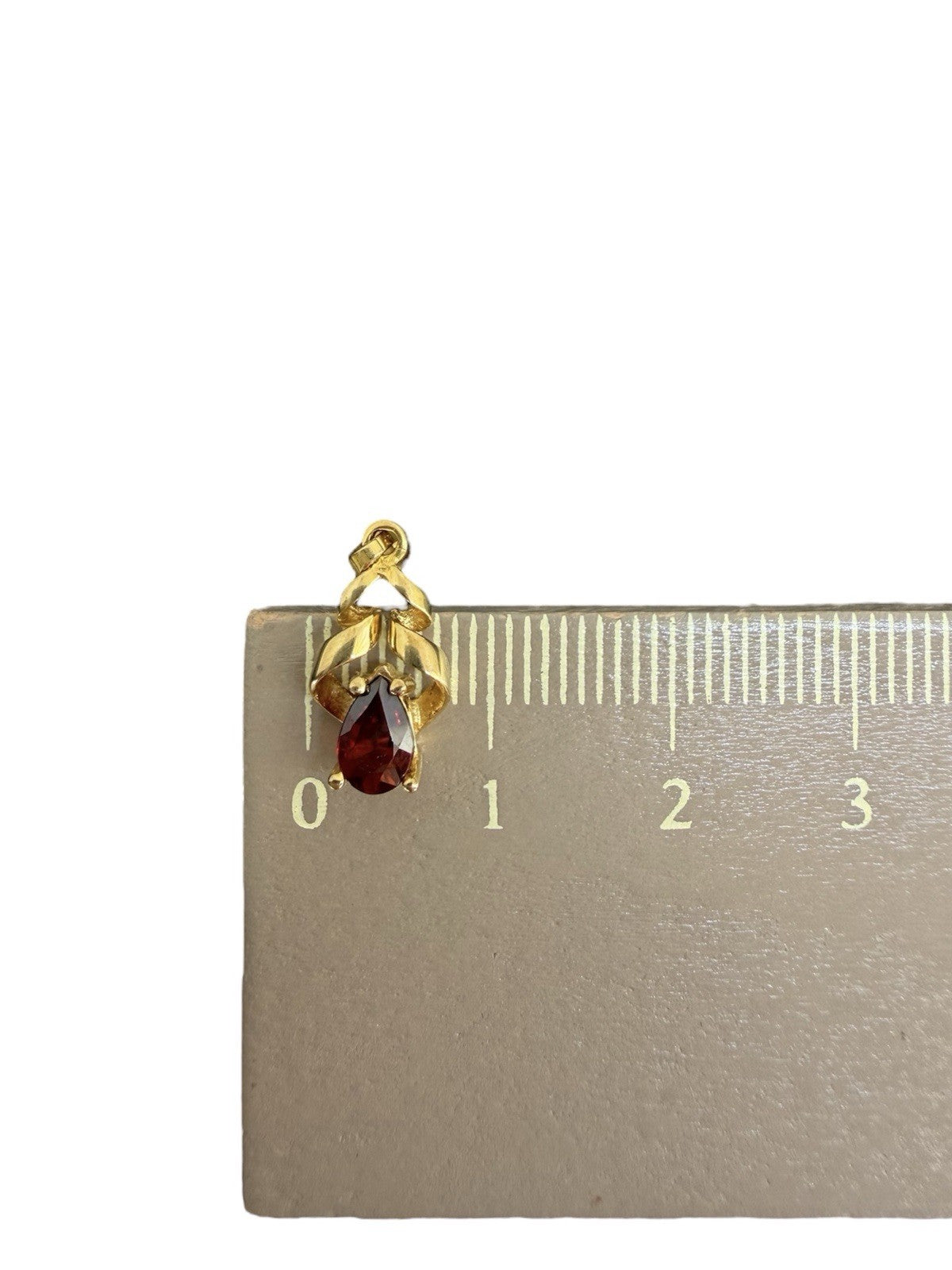 333 Gold Anhänger Granatstein Tropfenschliff 8K
