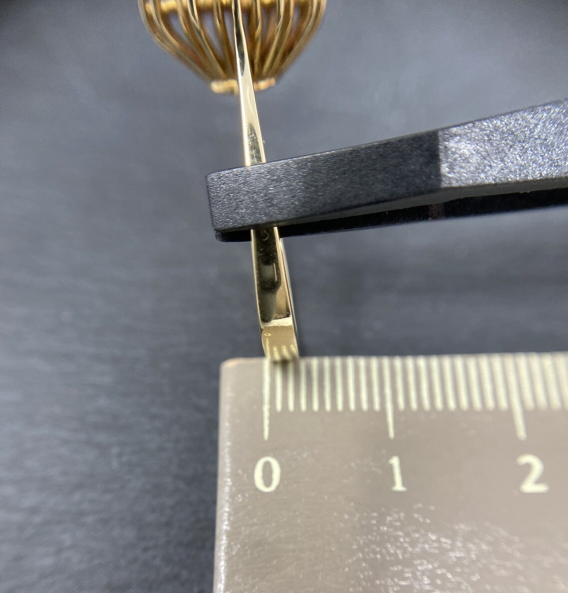 14 Karat Goldring mit Ovalem Rubin und Diamant-Halo Haloring | Gr. 57 14K/585