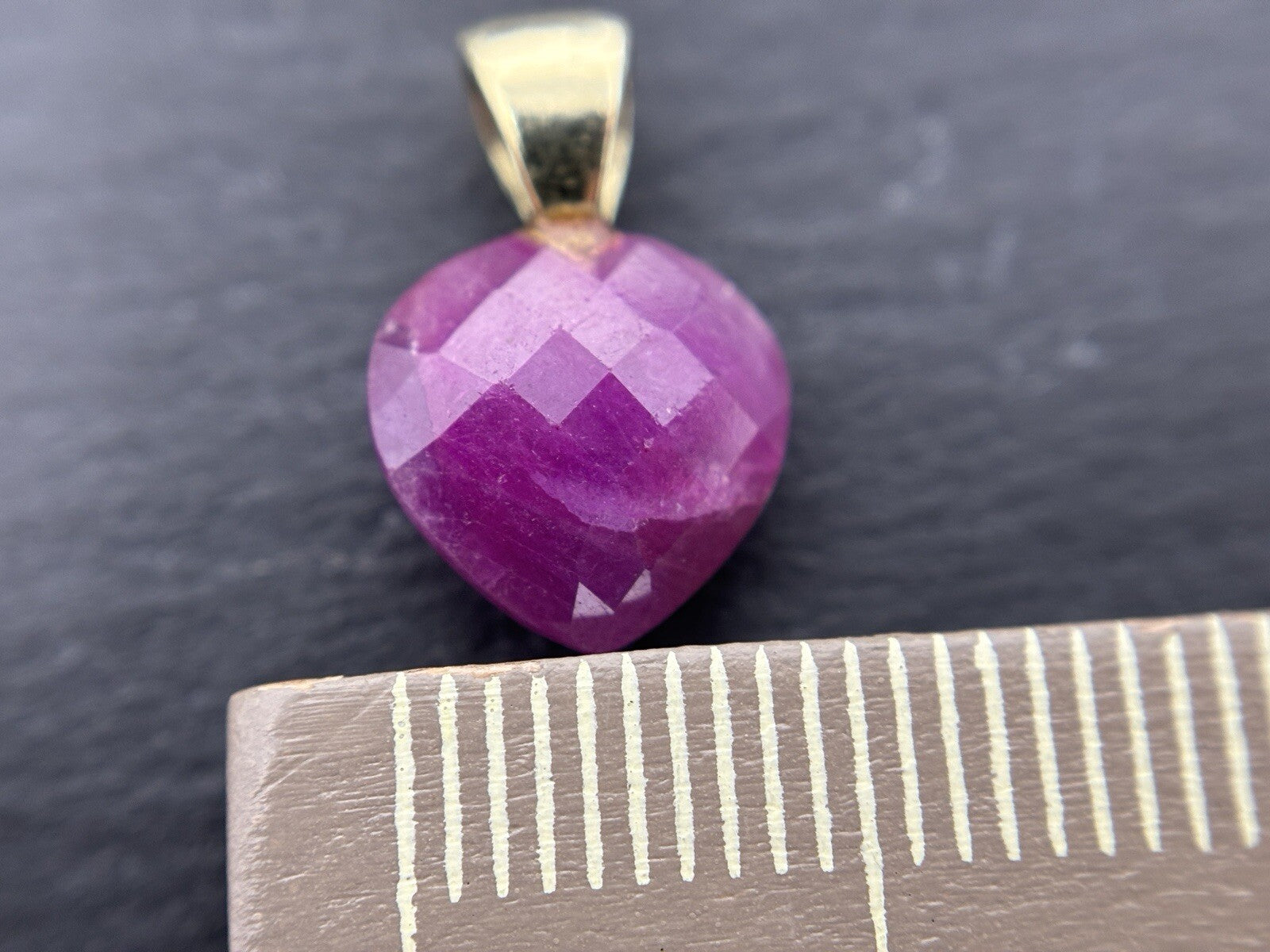 585 Gold Anhänger Rubin Herzschliff 10mm 14K