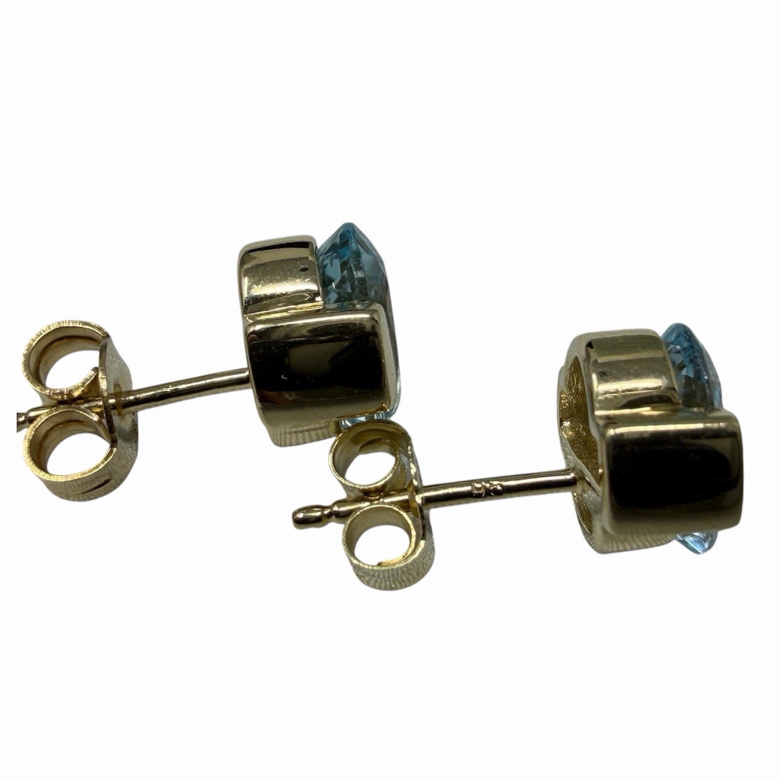 585 Gold Ohrstecker mit Blautopas | 14K