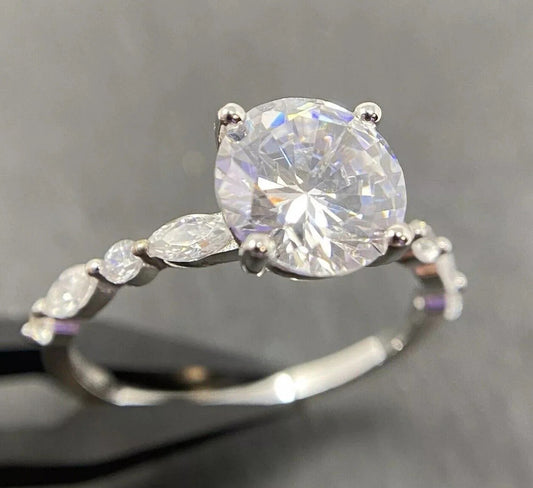 925 Silber Cocktail Ring Zirkonia Ring sehr modernes Design