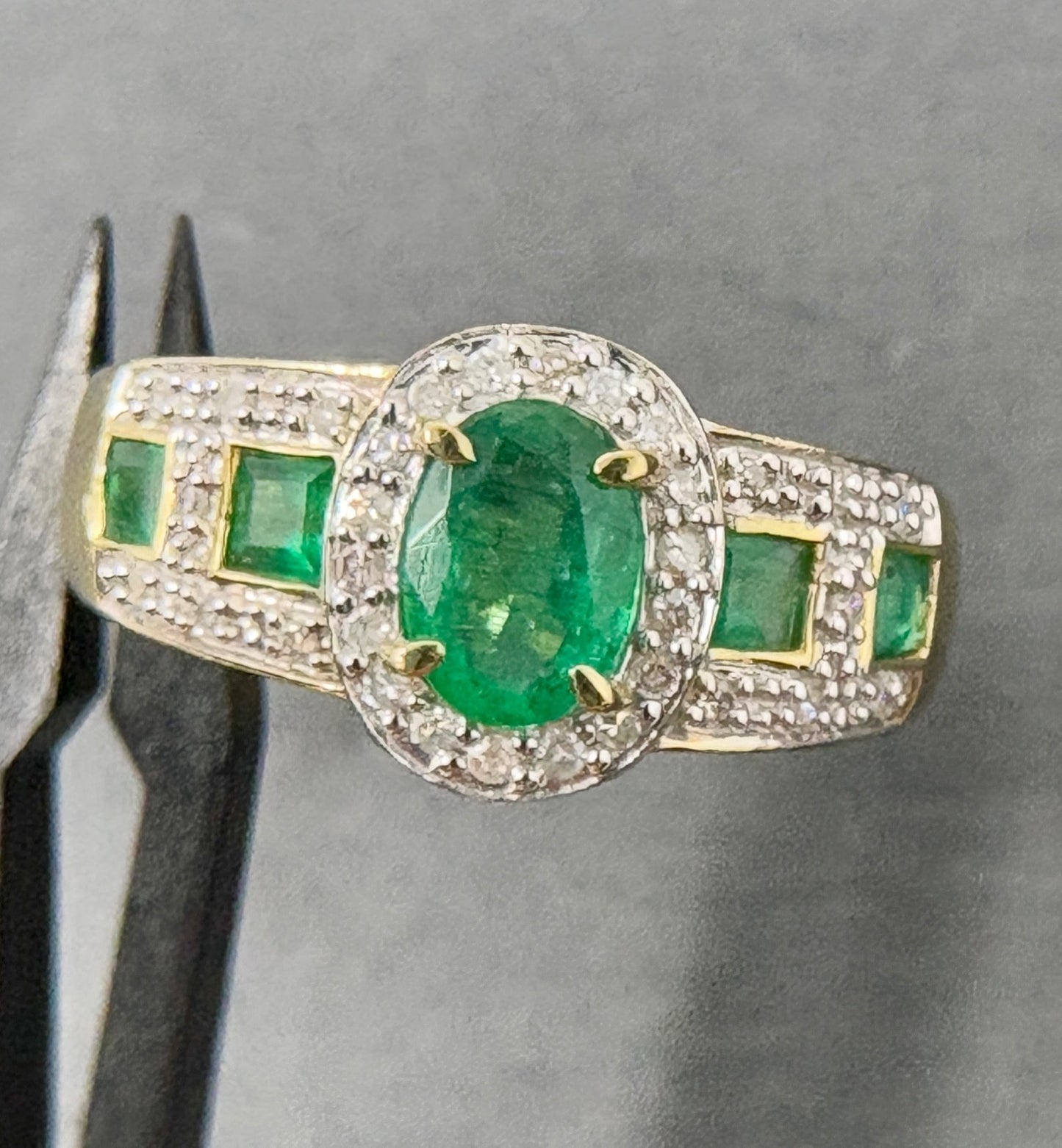750 Gold Ring Entourage Ring Smaragd 18K