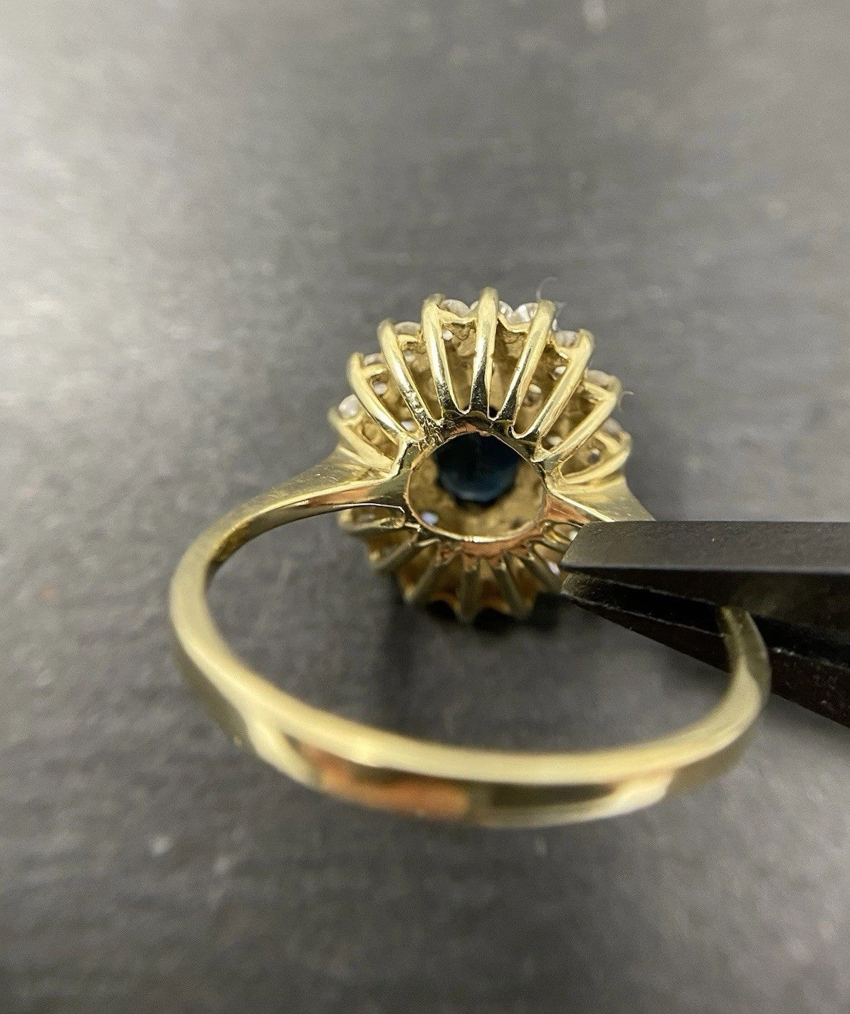 585 Gold Ring 1ct Saphir und Brillanten Gr. 54 14K