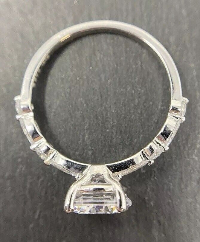 925 Silber Cocktail Ring Zirkonia Ring sehr modernes Design