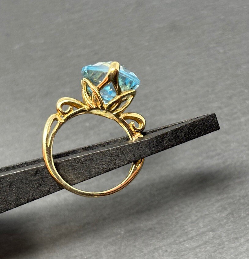 375 Gold Ring Blautopas Eisblau ca.15x10mm Damenring Gr.50 9K
