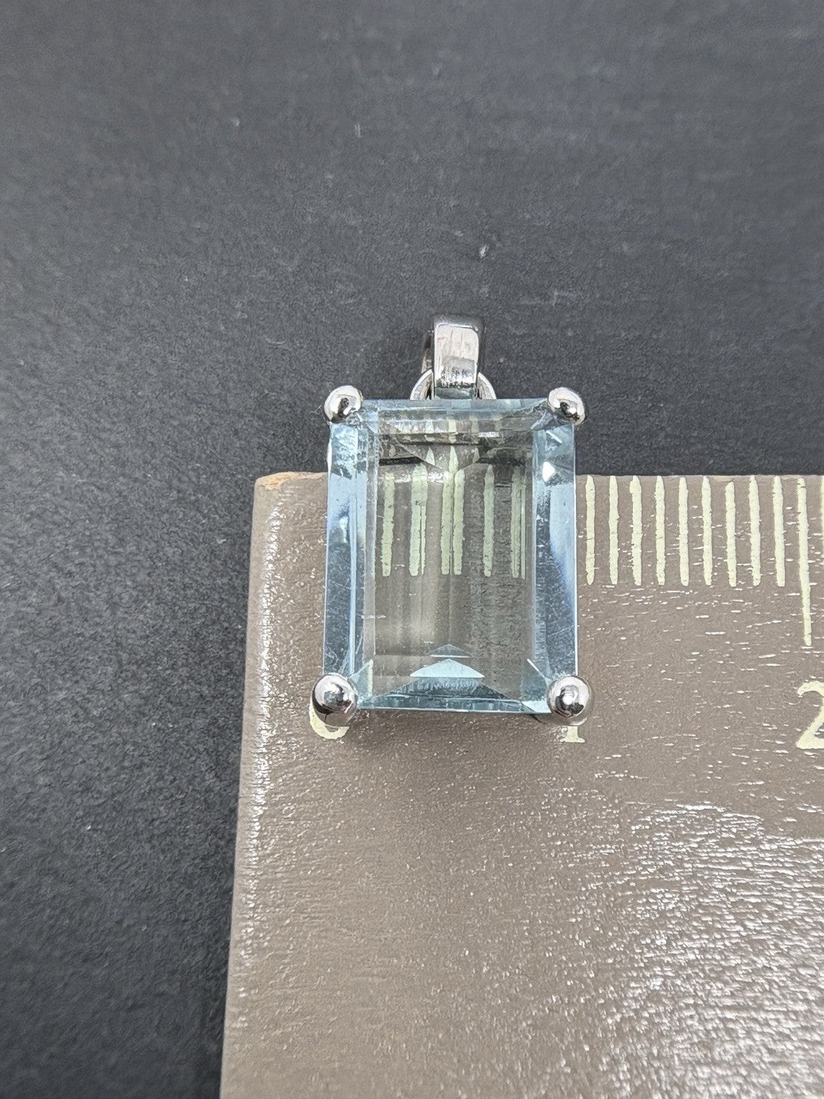 750 Gold Anhänger Weißgold | Aquamarin ca. 8ct Emerald Schliff 18K
