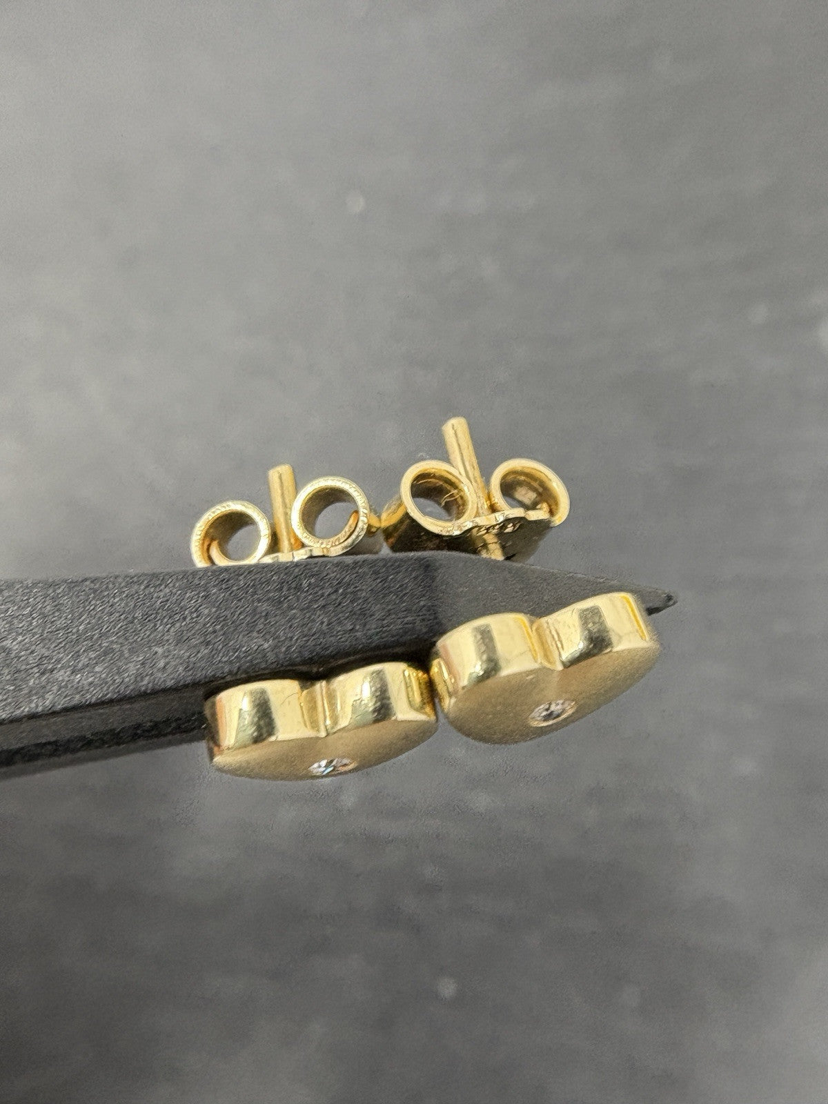Ohrstecker Gelbgold Herzförmig | Steinchen Brillantenschliff 14K/585