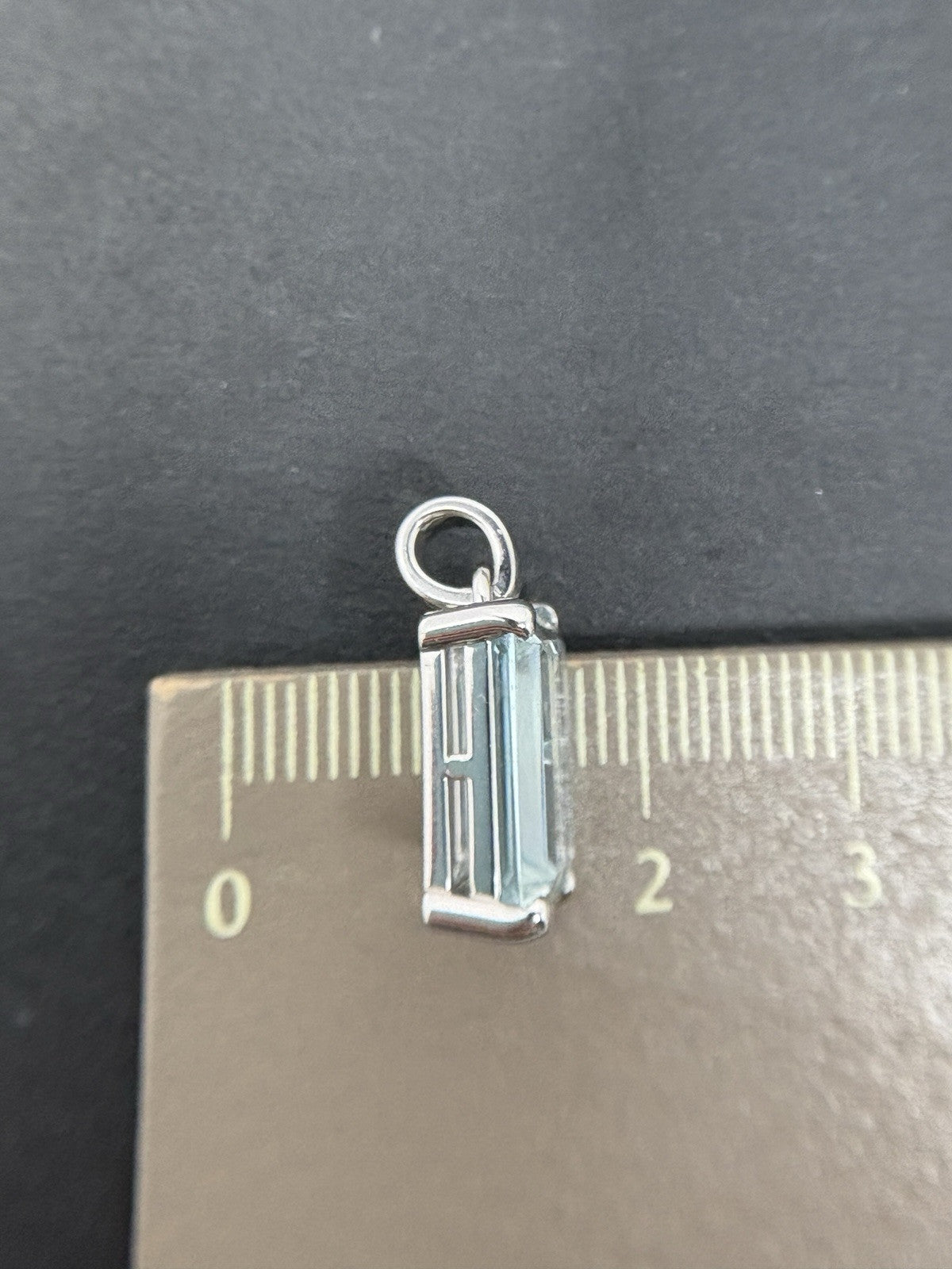 750 Gold Anhänger Weißgold | Aquamarin ca. 8ct Emerald Schliff 18K