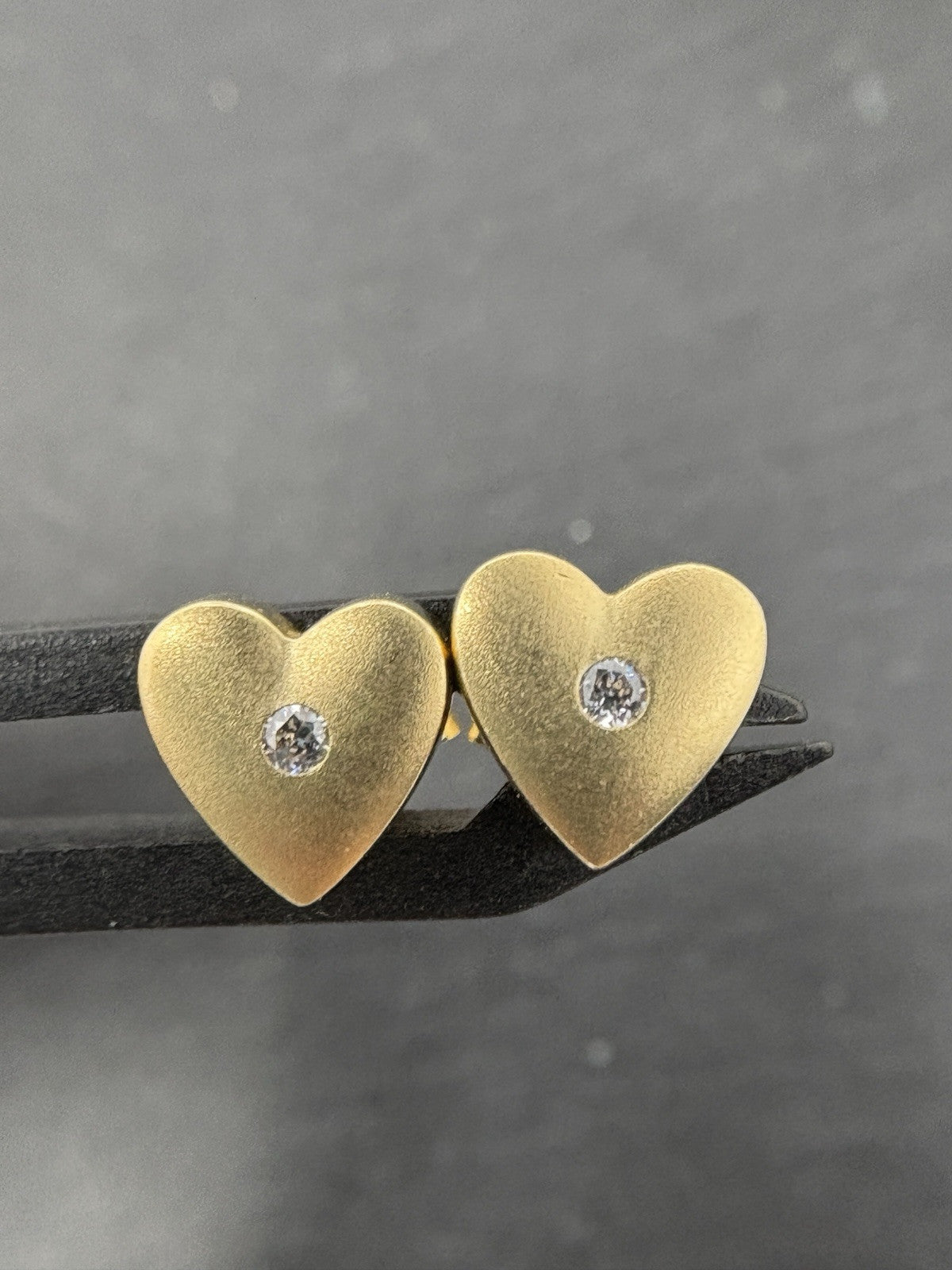 Ohrstecker Gelbgold Herzförmig | Steinchen Brillantenschliff 14K/585